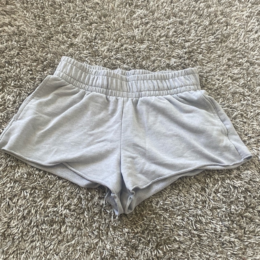 Grey lounge short shorts (comes with pockets)